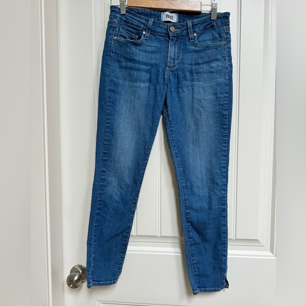 Paige Verdugo Crop Nolan Skinny Denim with Vented Cuff. Women’s 28” x 26”